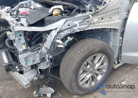 2023 Toyota Sienna Xle z USA, uszkodzony, nr VIN 5TDYRKECXPS175807